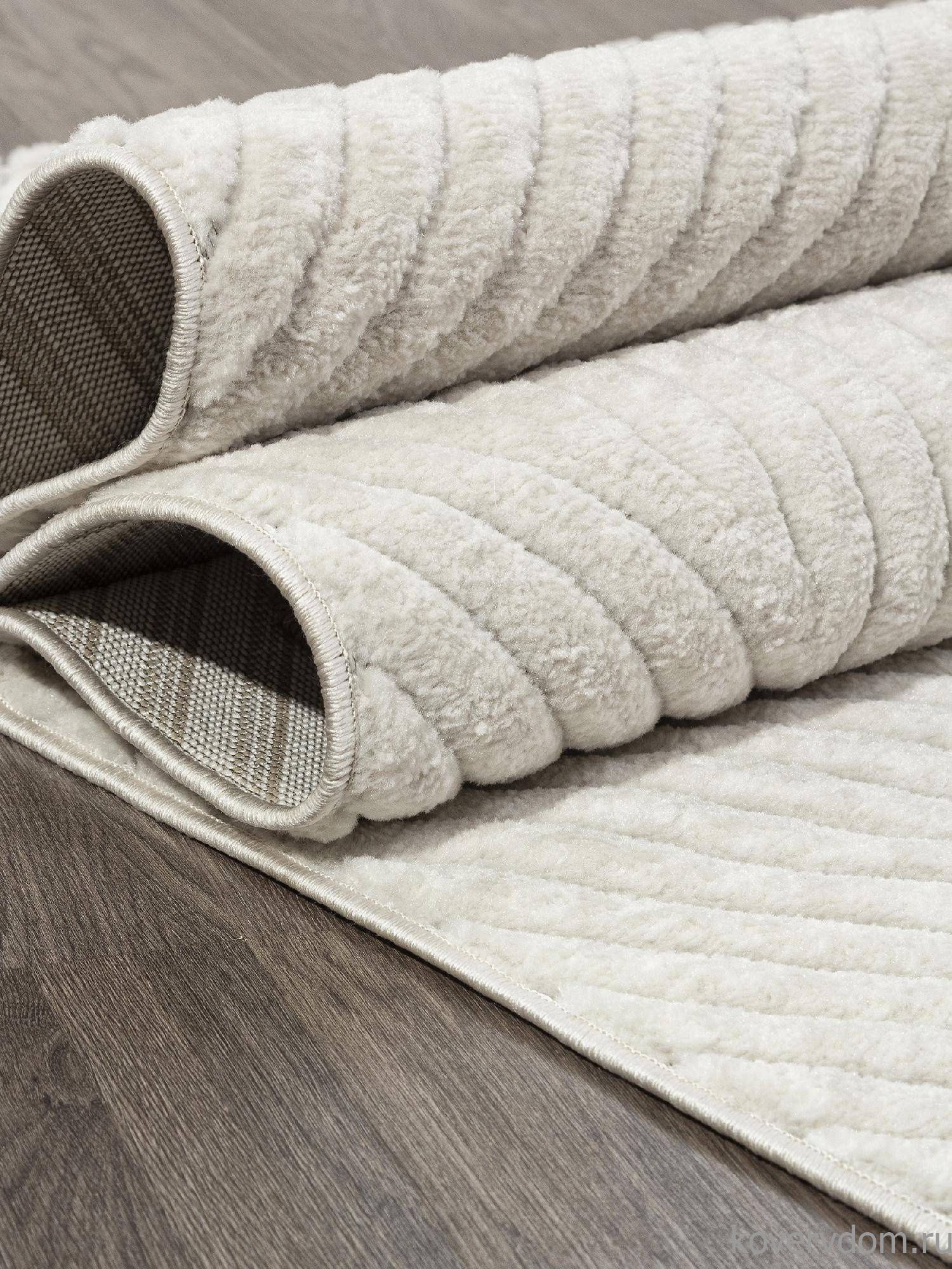 Ковер JUNO-A E132AW CREAM / CREAM