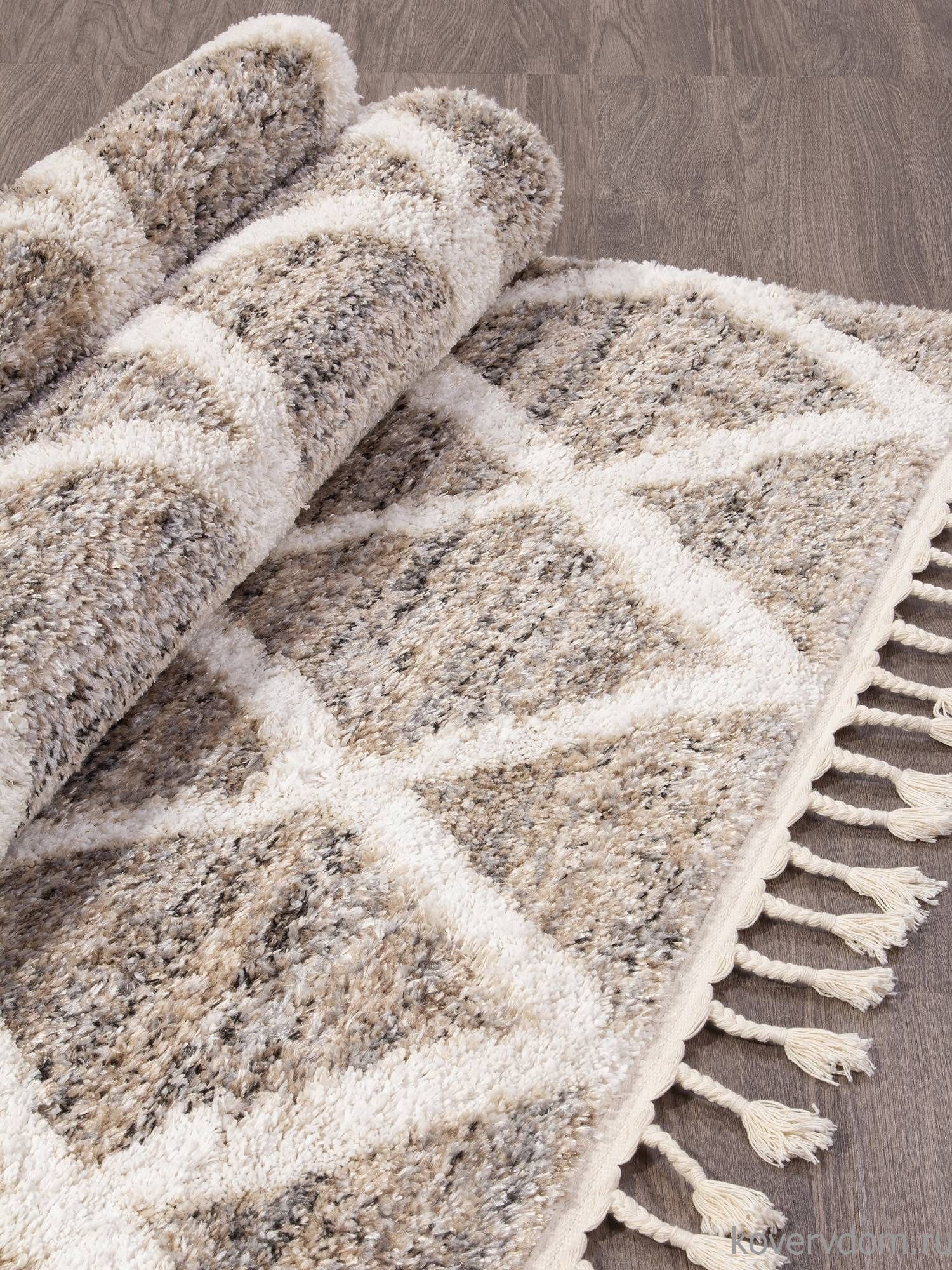 Ковер UVITA 80316 070 BEIGE Ковер UVITA 80316 070 BEIGE